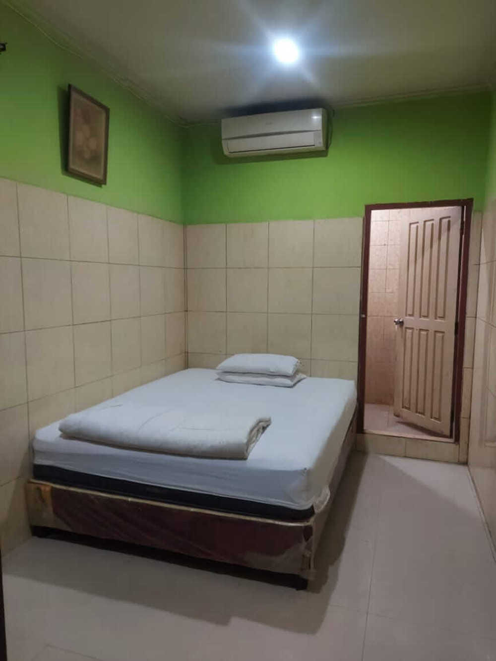 SALE Room
