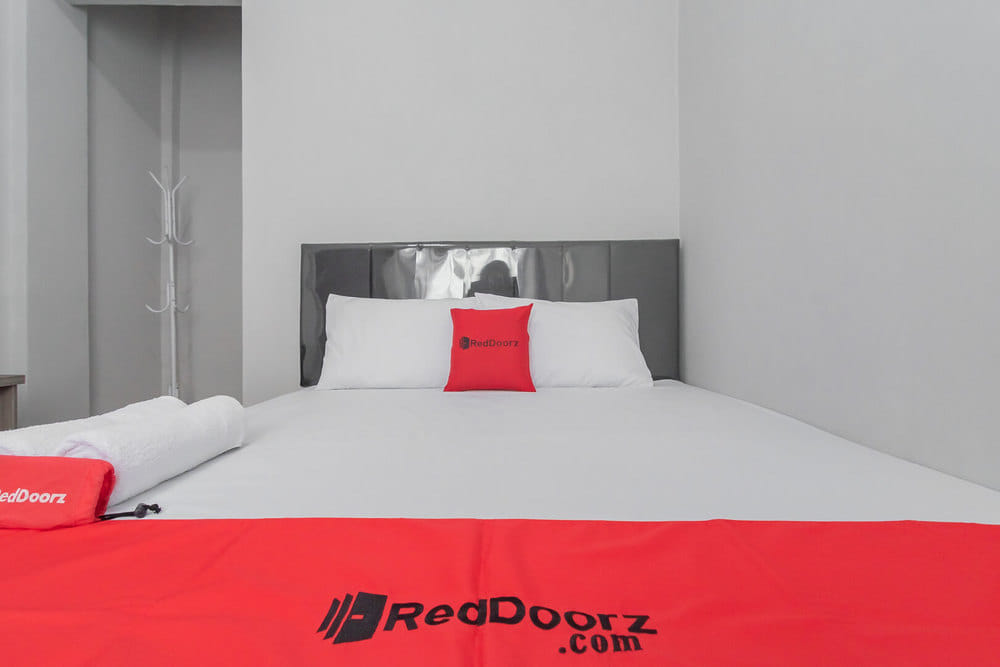 RedDoorz Room
