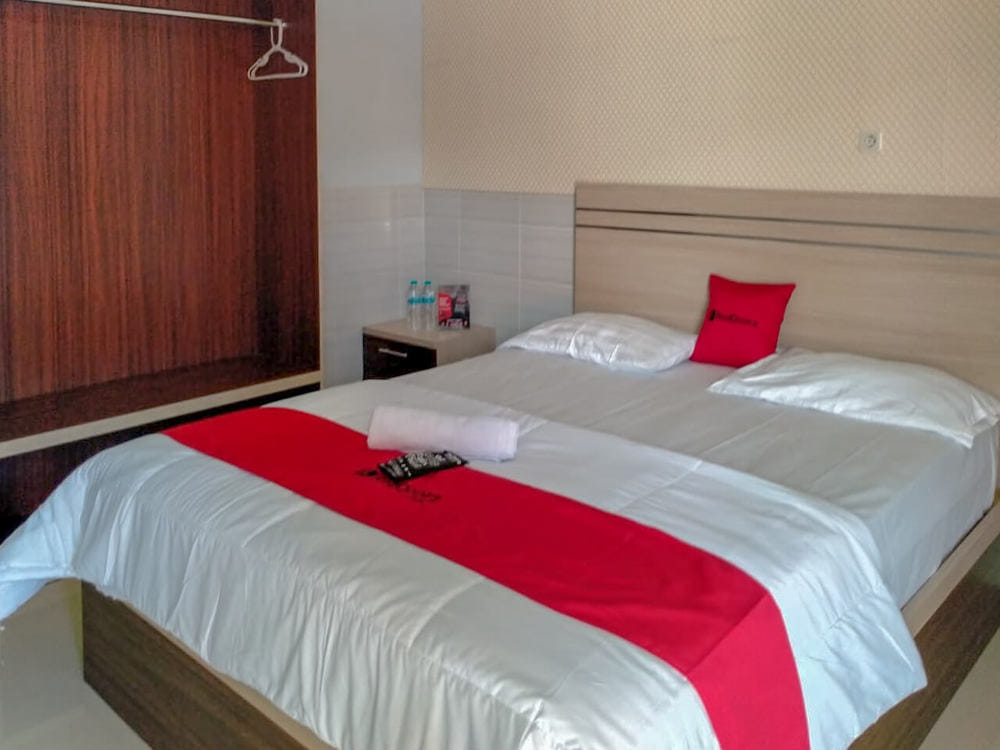 RedDoorz Room
