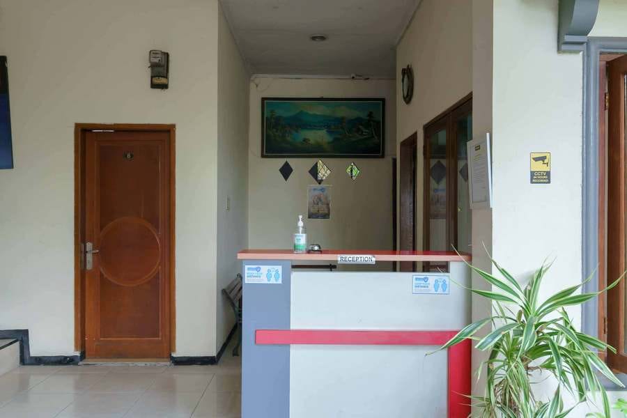 Kemang Place near Lippo Mall Kemang Mitra RedDoorz