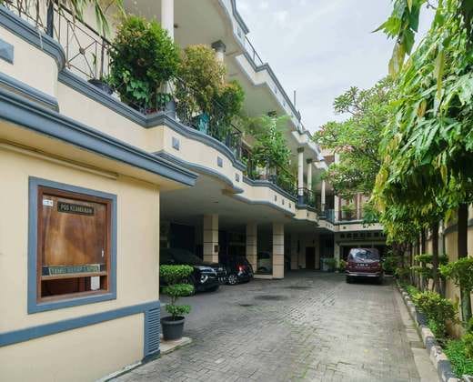 Kemang Place near Lippo Mall Kemang Mitra RedDoorz