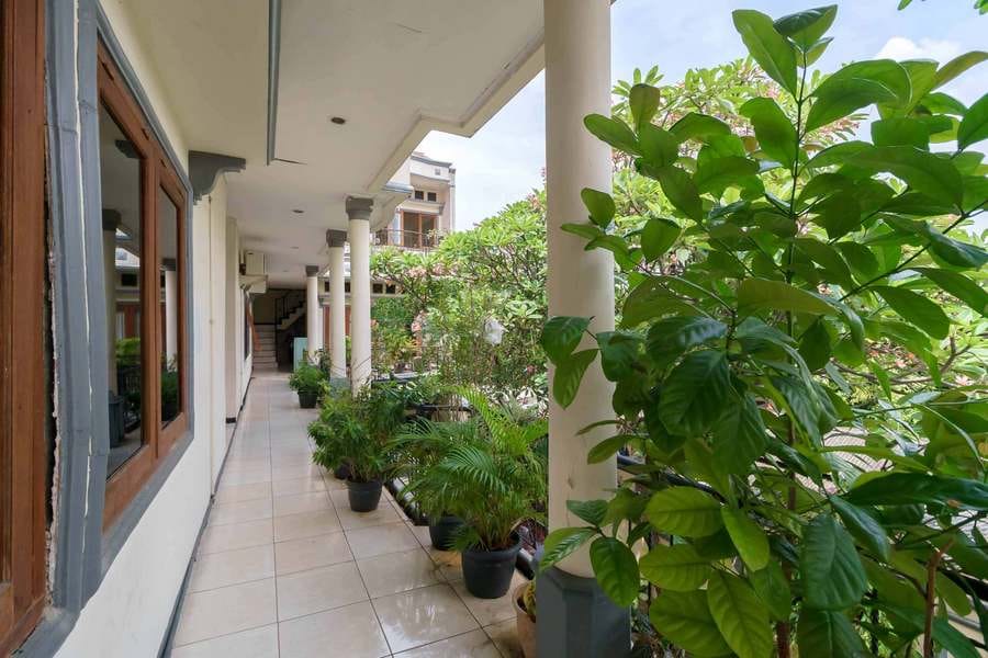 Kemang Place near Lippo Mall Kemang Mitra RedDoorz