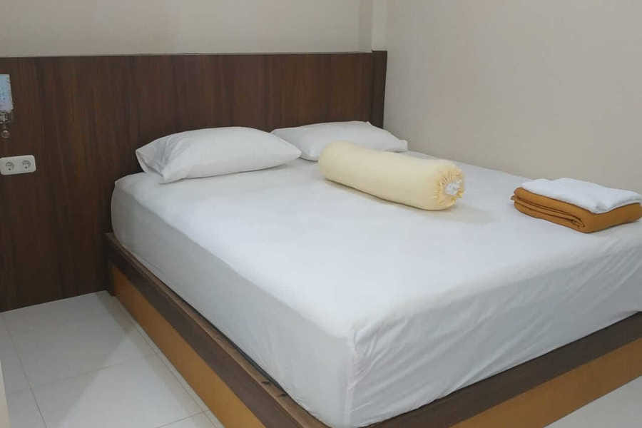 Nietsa Guest House Palu RedPartner