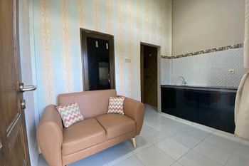 RedDoorz near Mojokerto Train Station