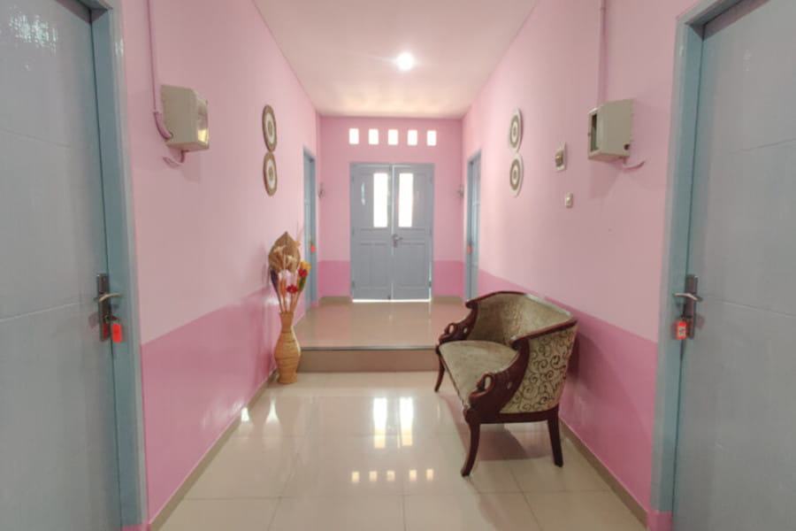 Ayuning Guest House Syariah Semarang RedPartner