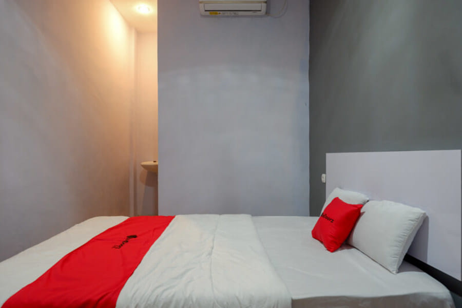 RedDoorz near Pasar Batang