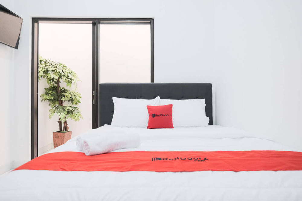 RedDoorz Room