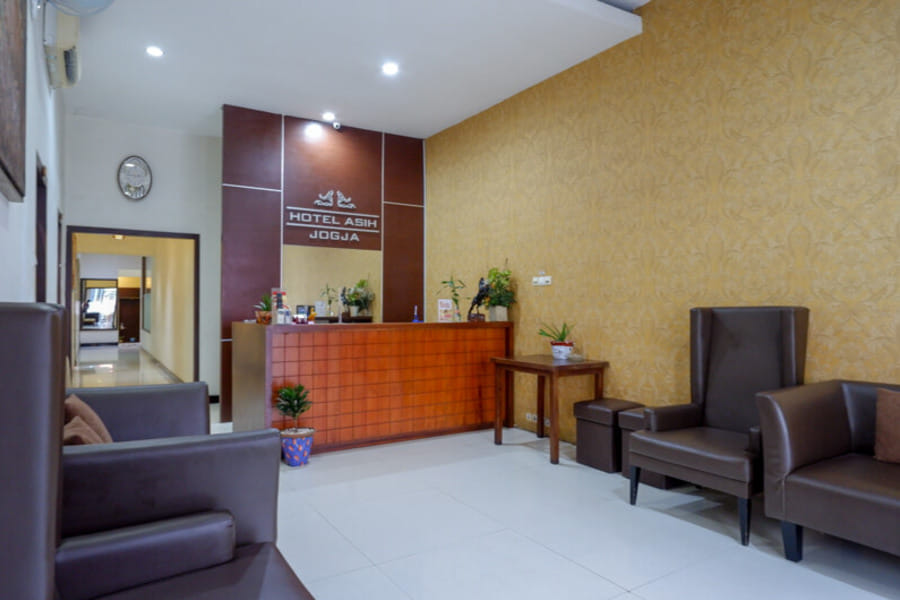 RedDoorz Plus @ Hotel Asih UNY