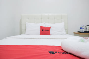 RedDoorz Plus @ Permata Guesthouse Lampung