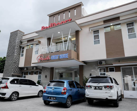 RedDoorz Plus @ Permata Guesthouse Lampung