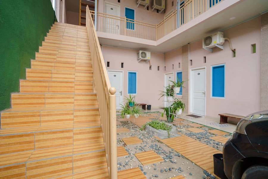 RedDoorz Syariah Near PKOR Lampung