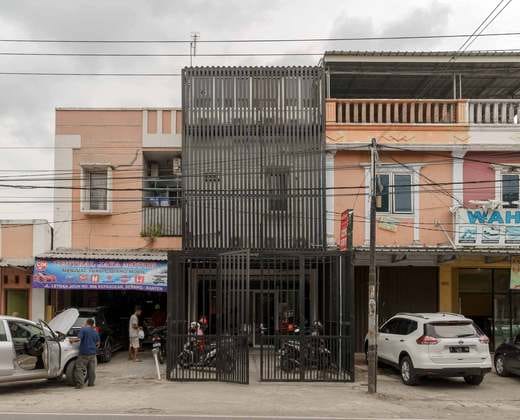 RedDoorz near Alun Alun Kota Serang