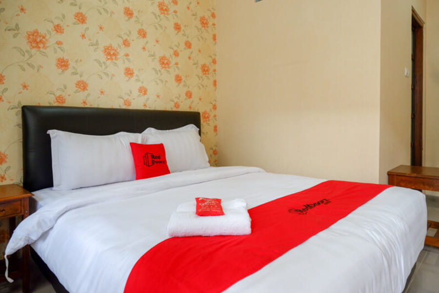 RedDoorz @ Jalan Majapahit Semarang