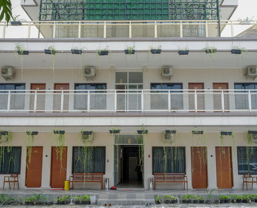 RedDoorz @ Jalan Majapahit Semarang