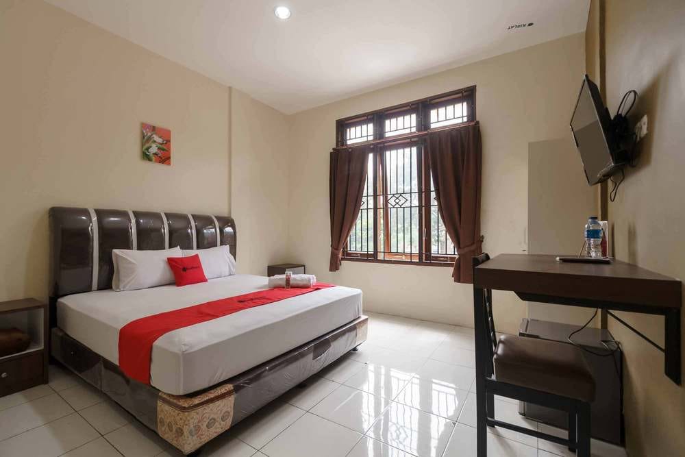 RedDoorz Premium