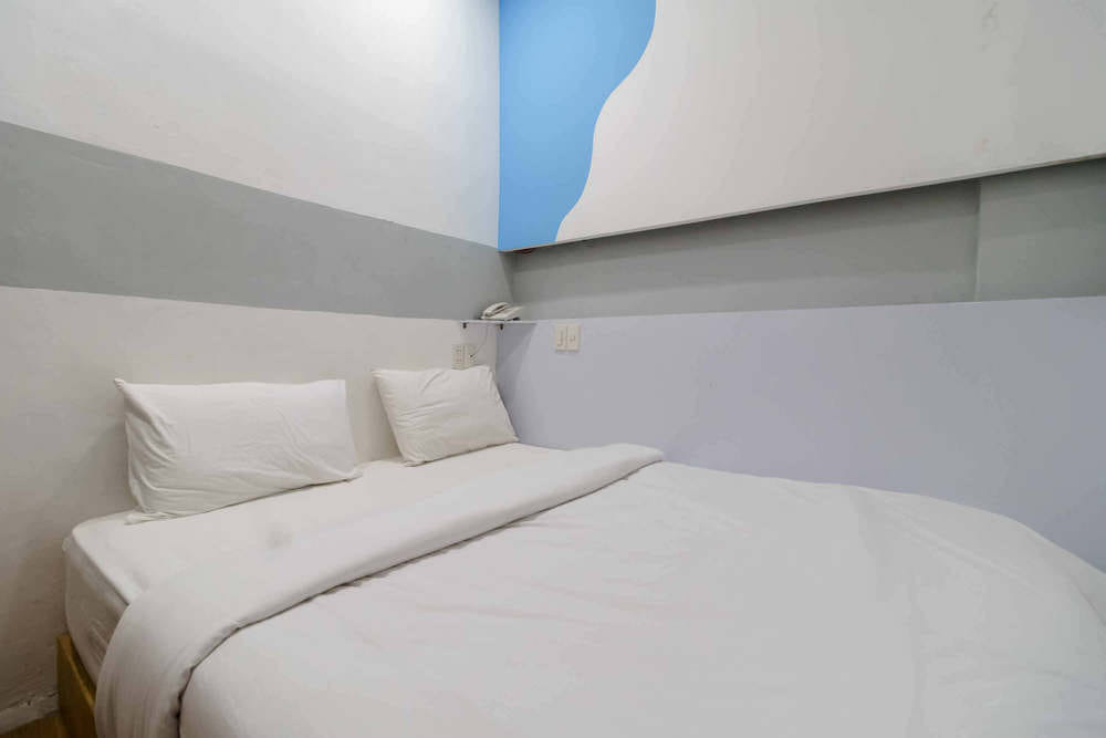 RedDoorz Room