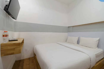 RedDoorz @ Jotel Guest House