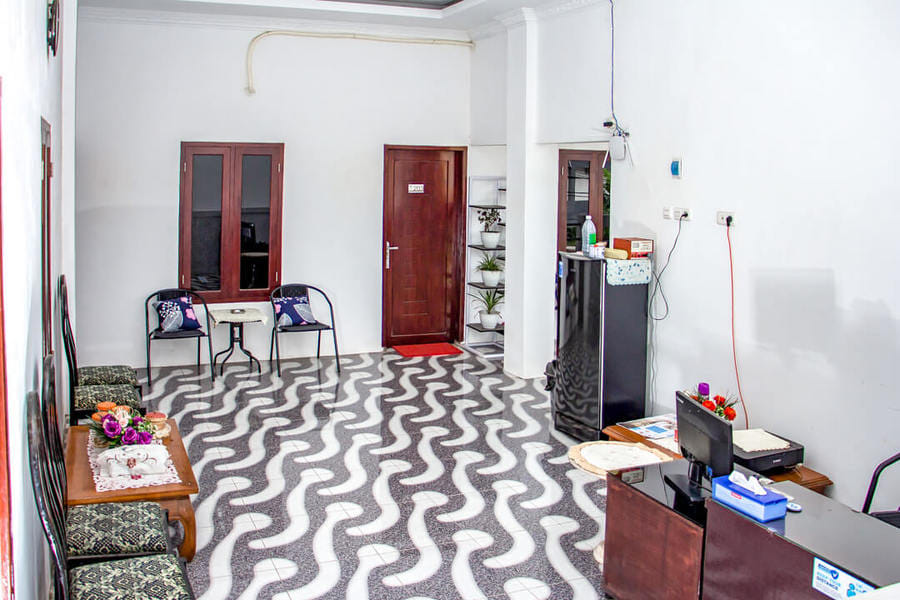 Samar Wulu Guest House Syariah RedPartner near Ketapang