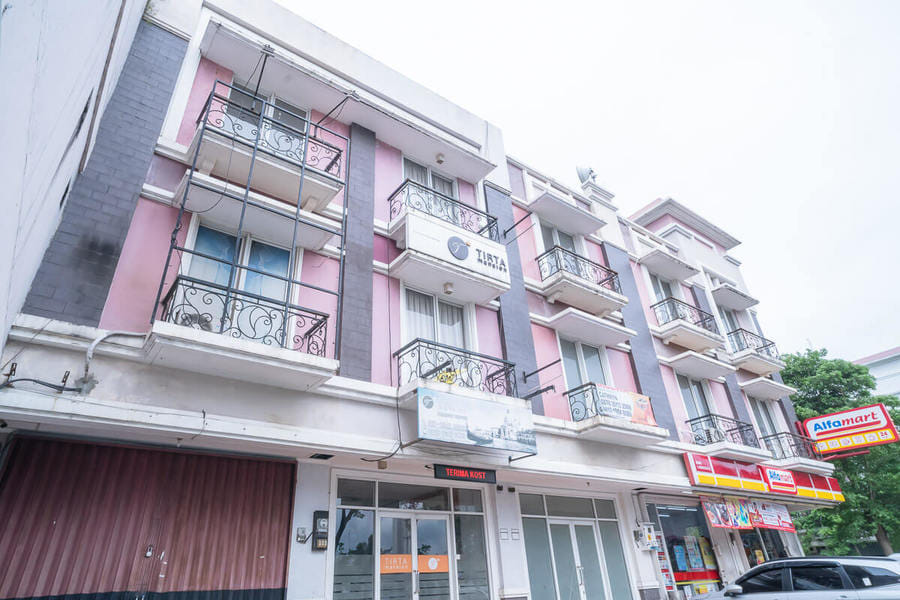 RedDoorz @ Tirta Mansion Paramount Gading Serpong 