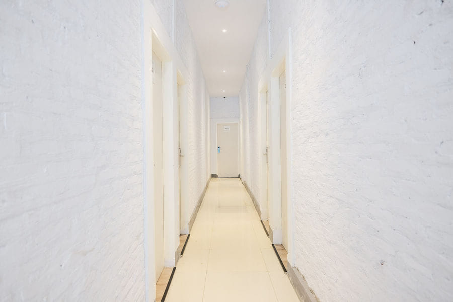 RedDoorz @ CBD Polonia Medan.