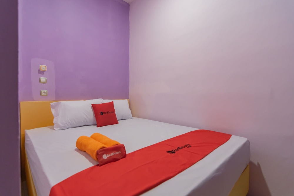 RedDoorz Room