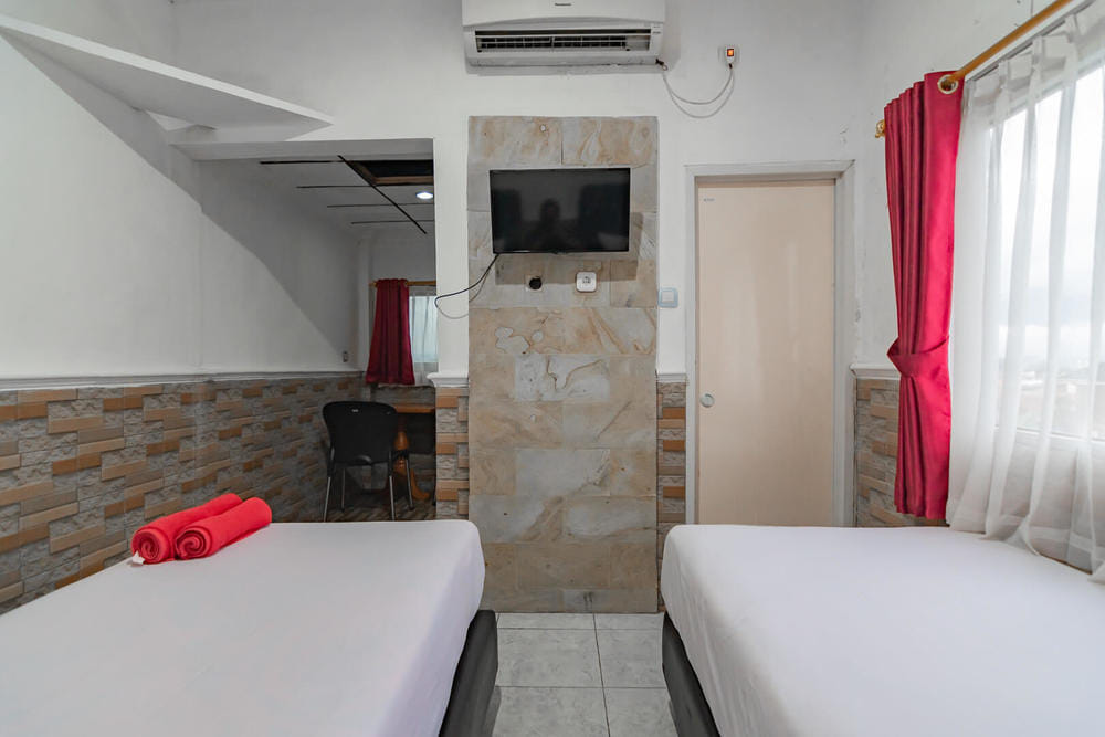 Deluxe Twin Room
