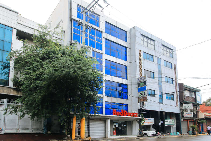 Reddoorz Plus @ San Marcelino Malate