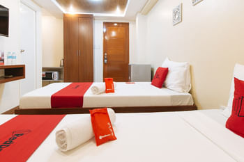 Reddoorz Plus near Uptown BGC Mall