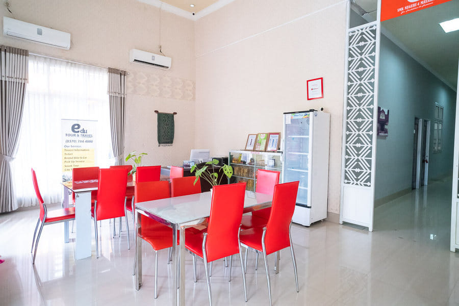 RedDoorz @ Jalan Pendidikan Mataram