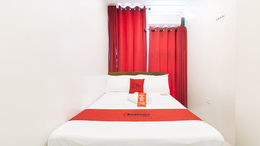RedDoorz Family Room