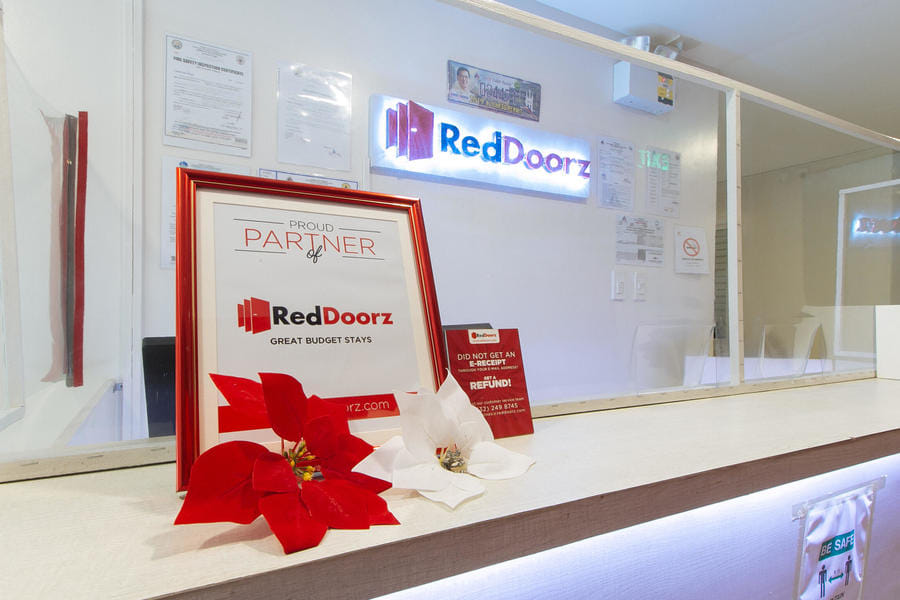 RedDoorz near Fernwoods Garden Quezon City