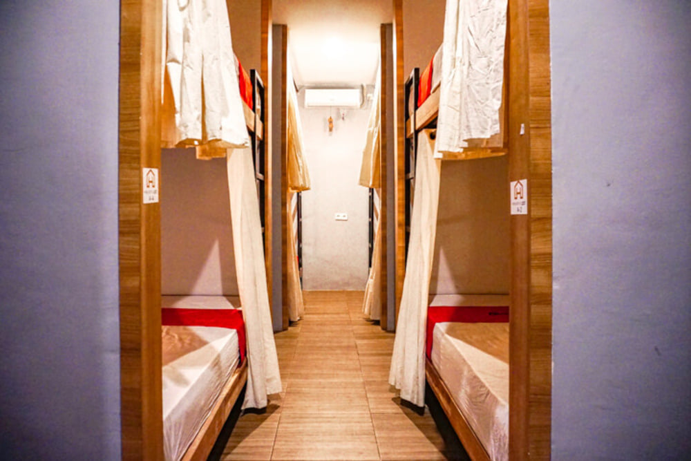 RedDoorz Bed in 20 bed mixed dormitory