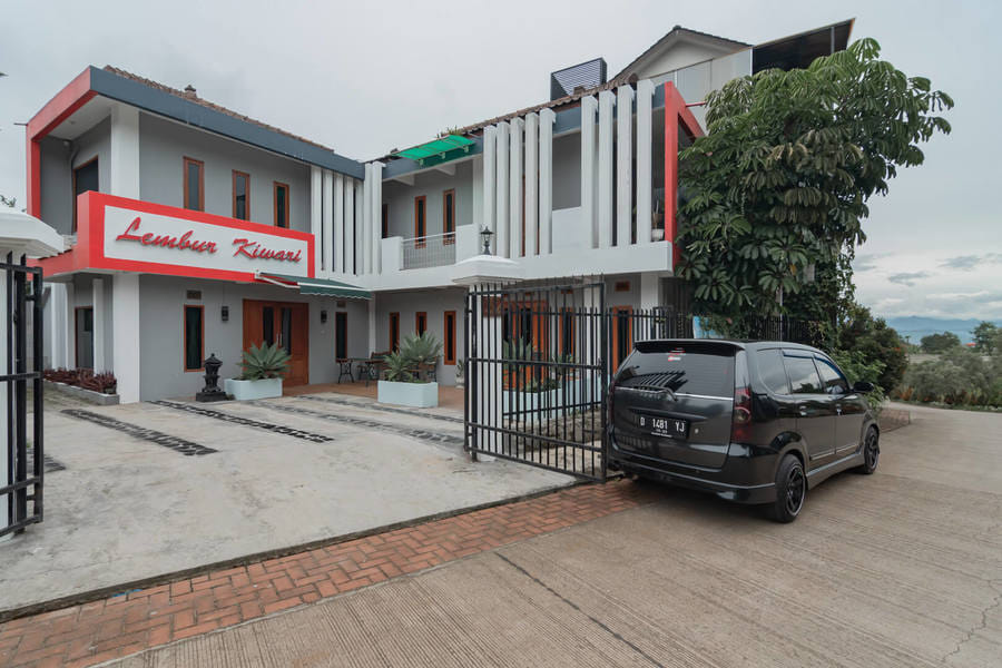 Lembur Kiwari Setra Duta RedPartner
