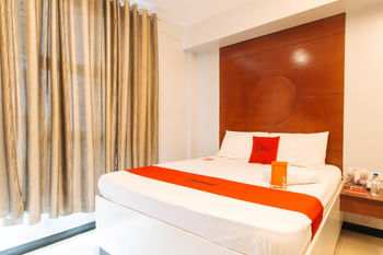 RedDoorz near Bambang Station