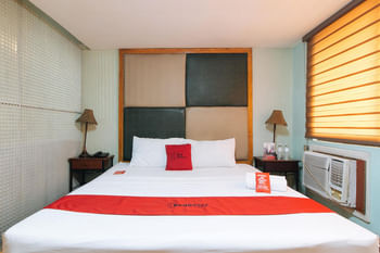 RedDoorz @ Timog Avenue Quezon City
