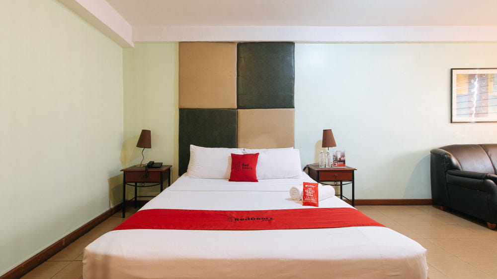 RedDoorz Room