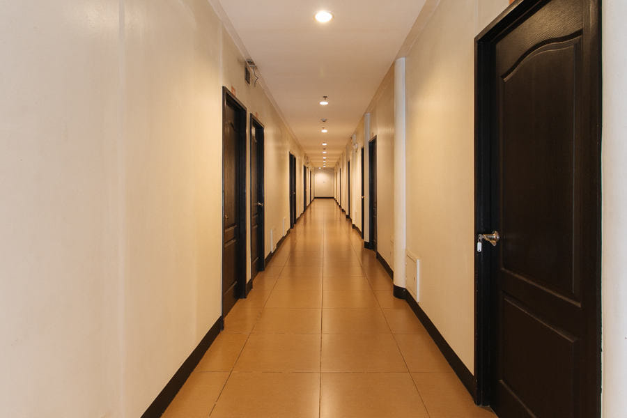 RedDoorz Plus @ EDSA Congressional