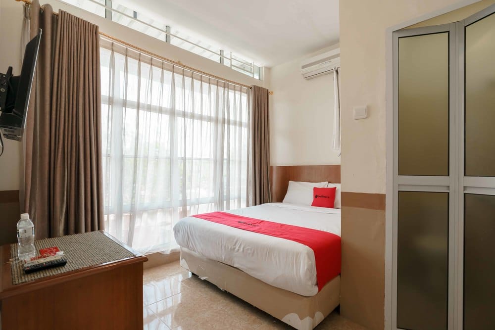 RedDoorz Room
