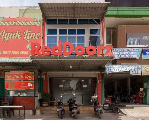 RedDoorz near Plaza Botania 1 Batam