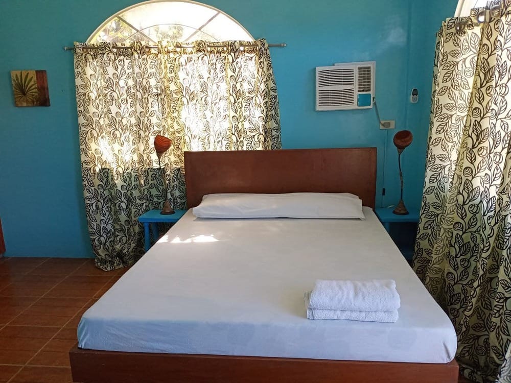 RedDoorz Room