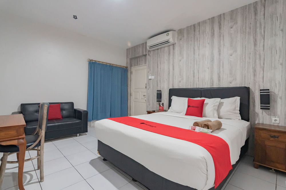 RedDoorz Suite