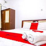 RedDoorz near Mall Ciputra World Surabaya