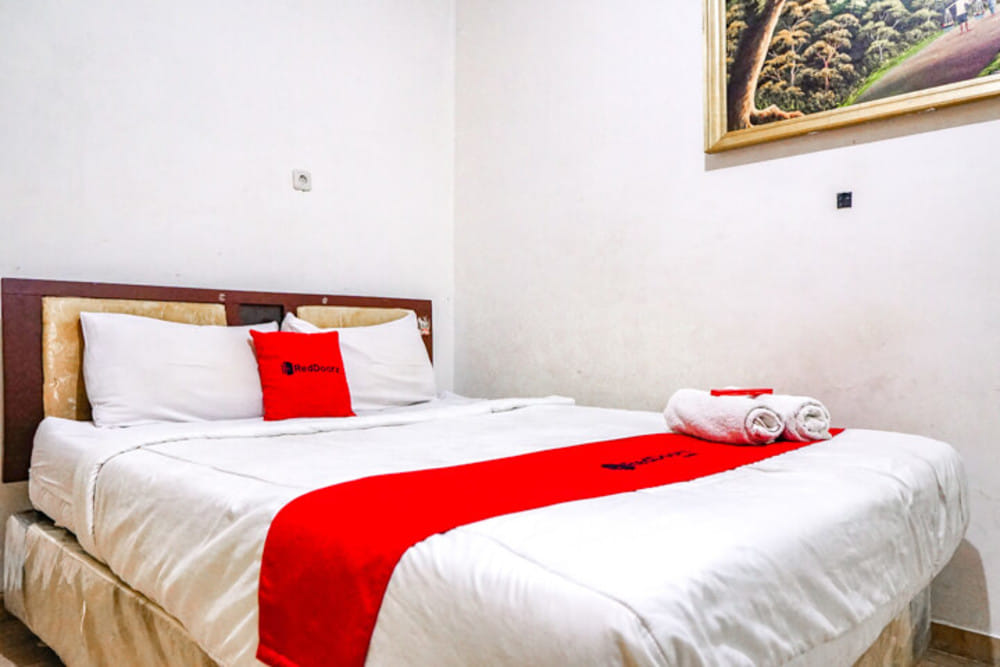 RedDoorz Room