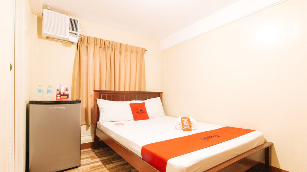 RedDoorz Room
