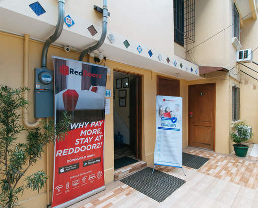 RedDoorz near PNR Espana Station