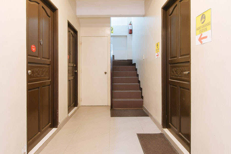 RedDoorz near NAIA Terminal 1