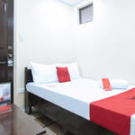 RedDoorz Plus @ Canley Residential
