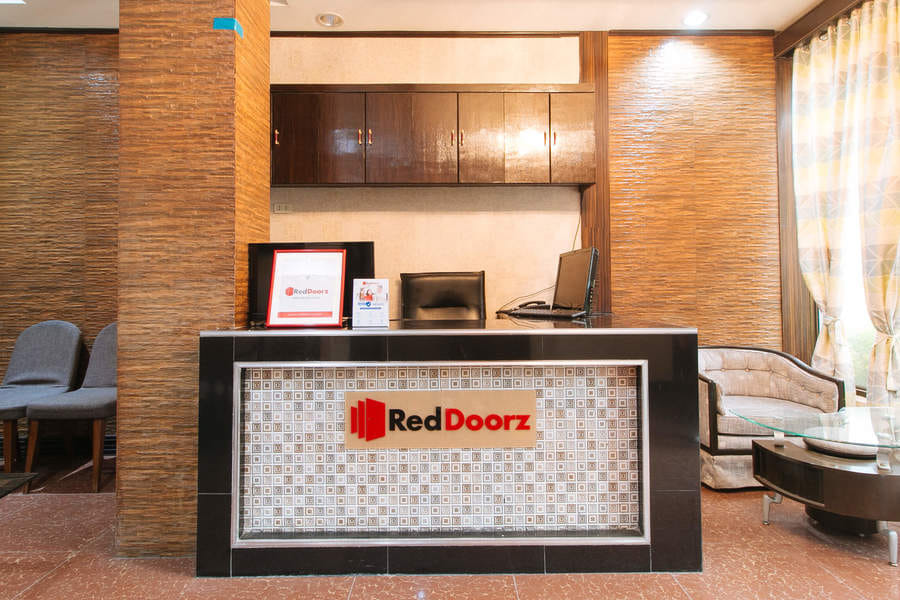 RedDoorz Plus @ Canley Residential
