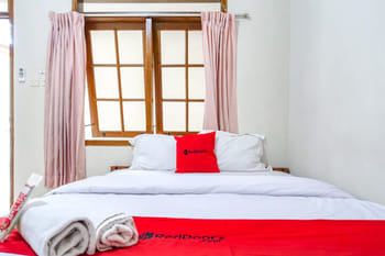 RedDoorz @ Simpang Borobudur