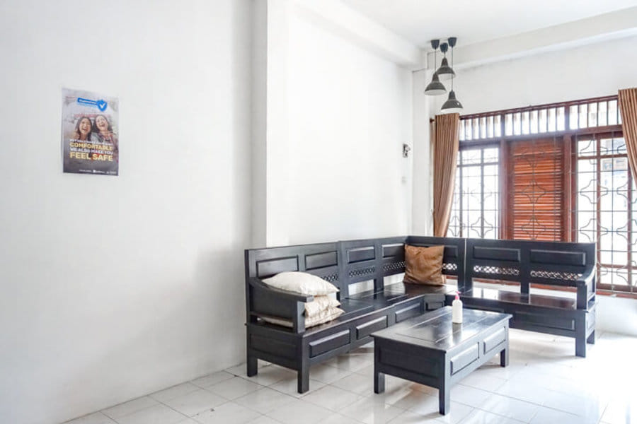 RedDoorz near Eco Green Park Batu 